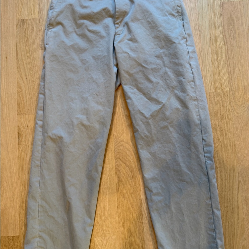 Banana Republic Men's Gavin Chinos - Khaki color, Flat Front 34 x 32”